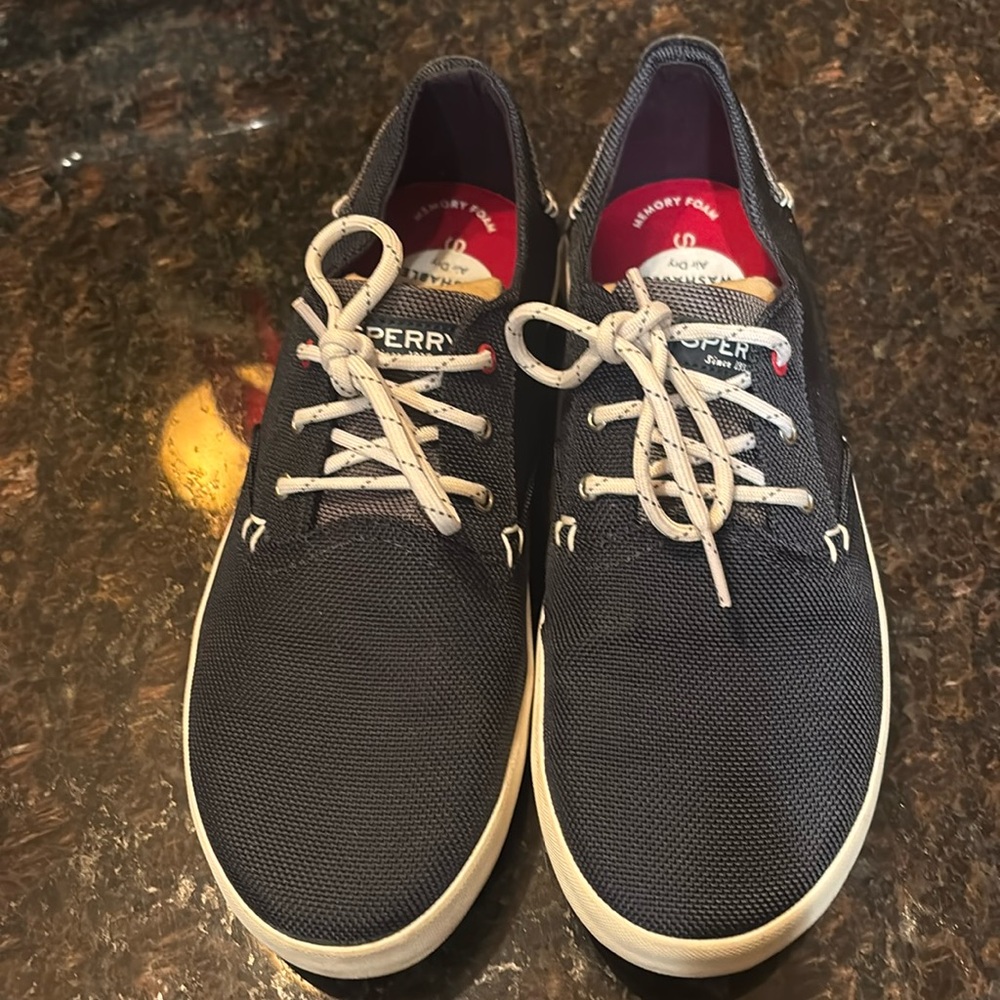 Sperry Men’s Canvas Boat Shoes. Size 6.5